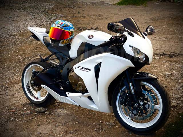 Honda CBR 1000RR Fireblade. 1 000. ., , ,   