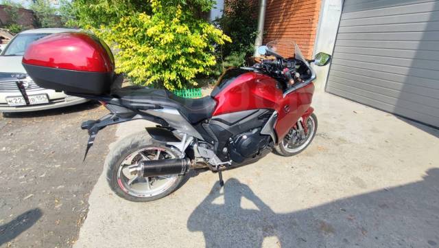 Honda VFR 1200F. 1 237. ., , ,   