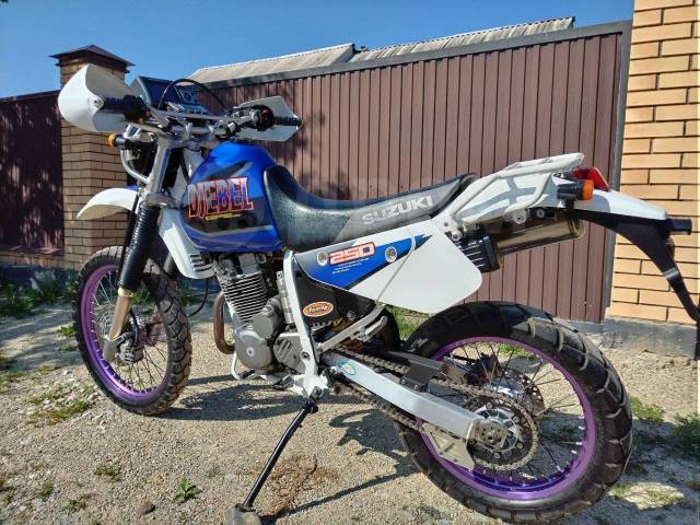 Suzuki Djebel 250. 250. ., , ,   