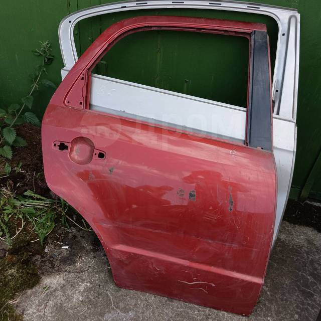 Дверь задняя правая Suzuki SX4 1 (2006-2014) хэтчбек