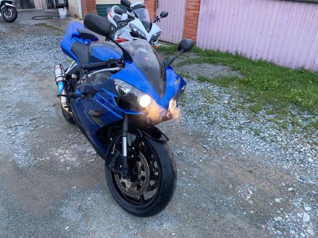 Yamaha YZF-R1. 1 000. ., , ,   