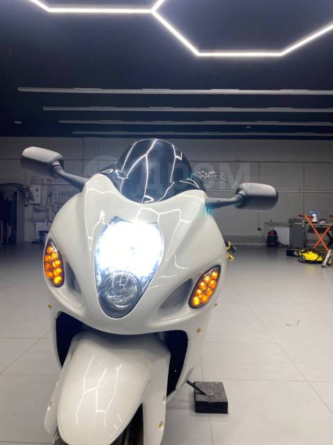 Suzuki GSX 1300R Hayabusa. 1 300. ., , ,   