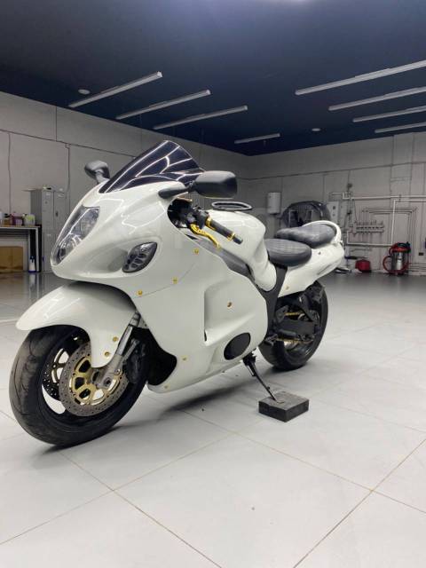 Suzuki GSX 1300R Hayabusa. 1 300. ., , ,   