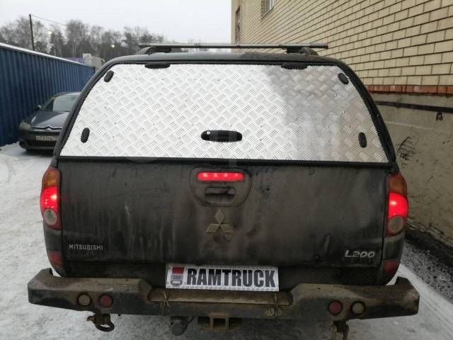 Mitsubishi l200 2014 стекло кунга. Стекло кунга мицубиси l200. Mitsubishi l200 triton кунг. Стекло кунга л200 заднее размеры. Кунг starbox для l200 mitsubishi.