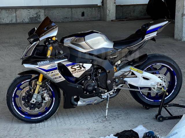 Yamaha YZF-R1M. 1 000. ., , ,   