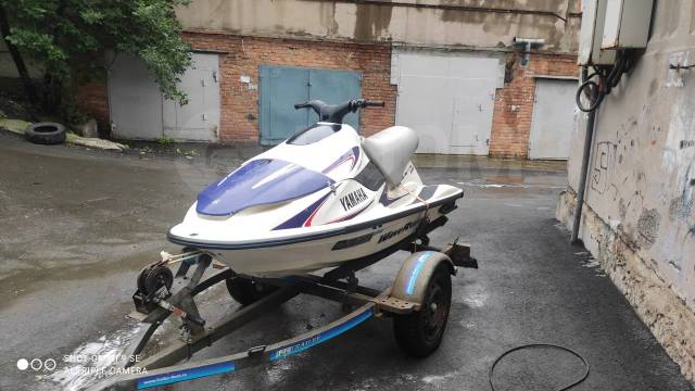 Yamaha WaveRunner. 2000  