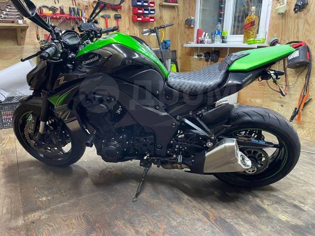 Kawasaki Z 1000. 1 042. ., , ,  .     