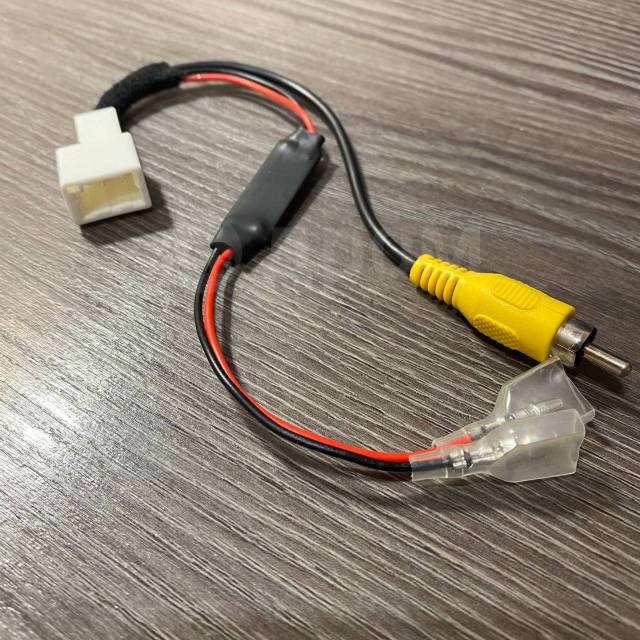 Переходник для штатной камеры Toyota на 6 volt, новый, в наличии. Цена ...