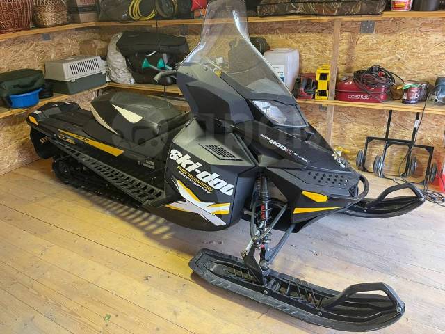 BRP Ski-Doo Renegade. ,  ,   