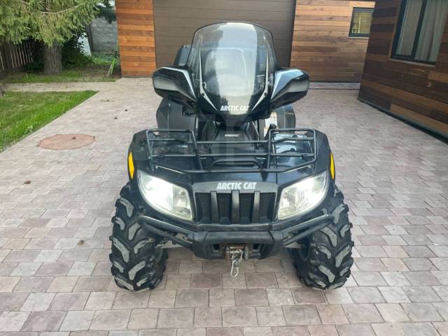 Arctic Cat TRV 700. ,  \,   