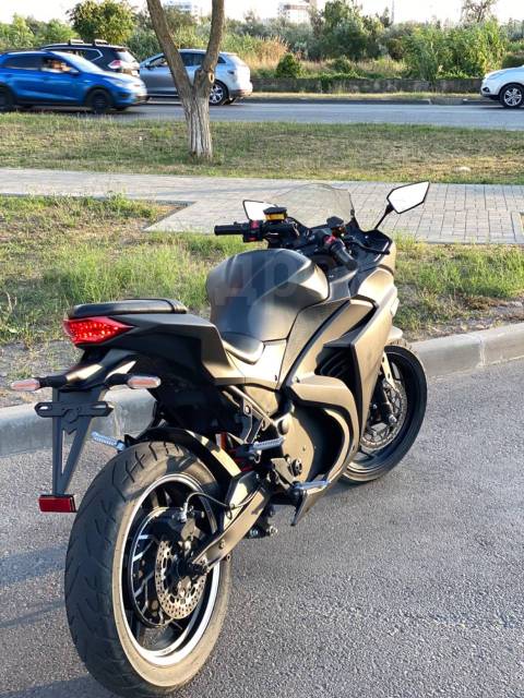 Yamaha YZF-R3. ,   