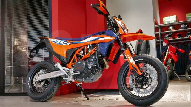 KTM 690 SMC-R. 690. ., , ,   