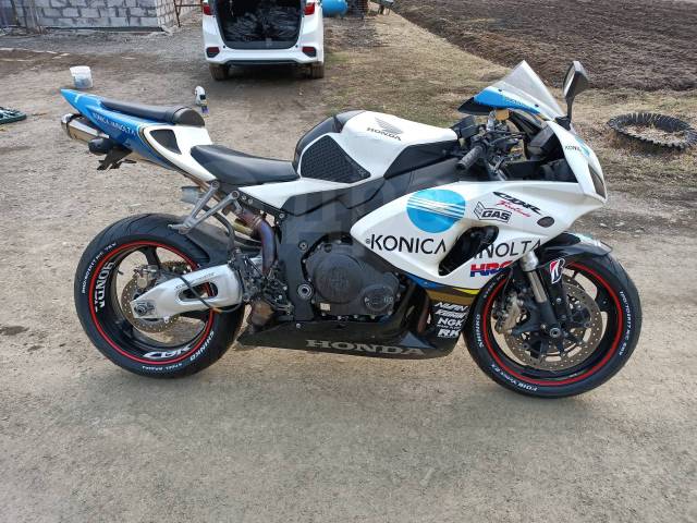 Honda CBR 1000RR Fireblade. 1 000. ., , ,   