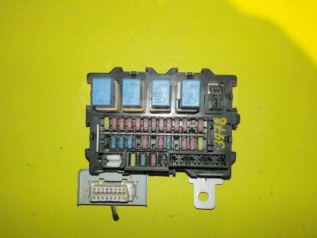 Купить блок предохранителей NISSAN LIBERTY RM12 QR20DE 2001-2004 147302 бу по ни