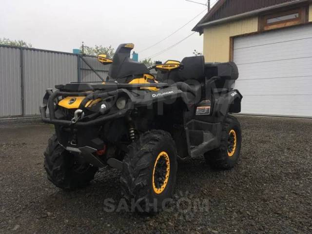 BRP Can-Am Outlander Max 1000. ,  \,   