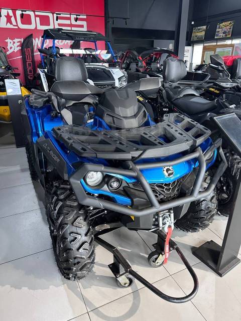 BRP Can-Am Outlander Max 650 XT. ,  \,   