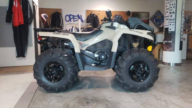 BRP Can-Am Outlander 570 X MR. ,  \,   