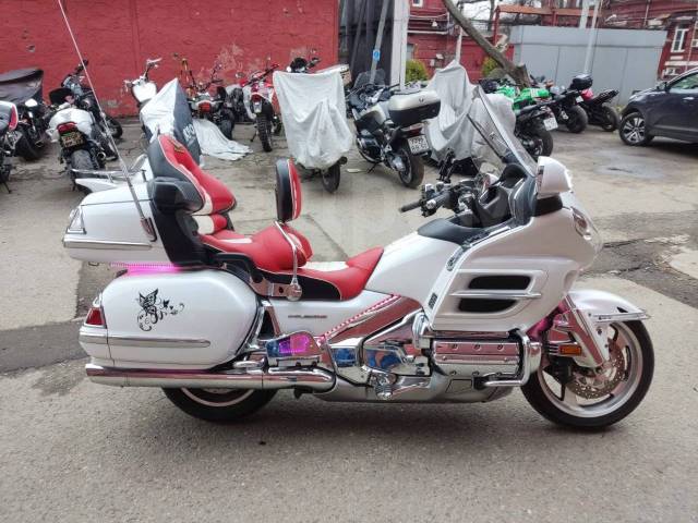 Honda GL 1800. 1 800. ., ,  