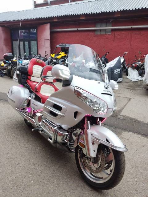 Honda GL 1800. 1 800. ., ,  