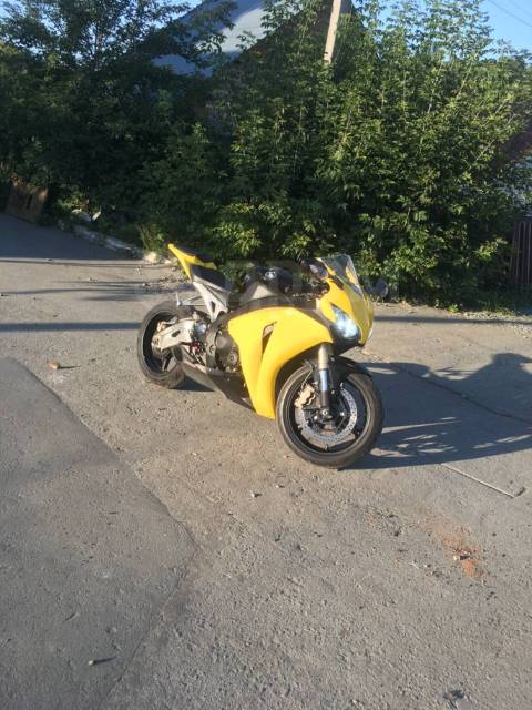 Honda CBR 1000RR Fireblade. 1 000. ., , ,   