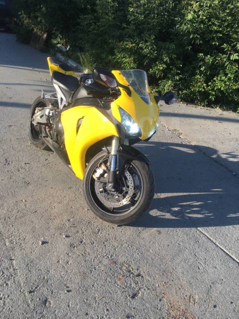 Honda CBR 1000RR Fireblade. 1 000. ., , ,   