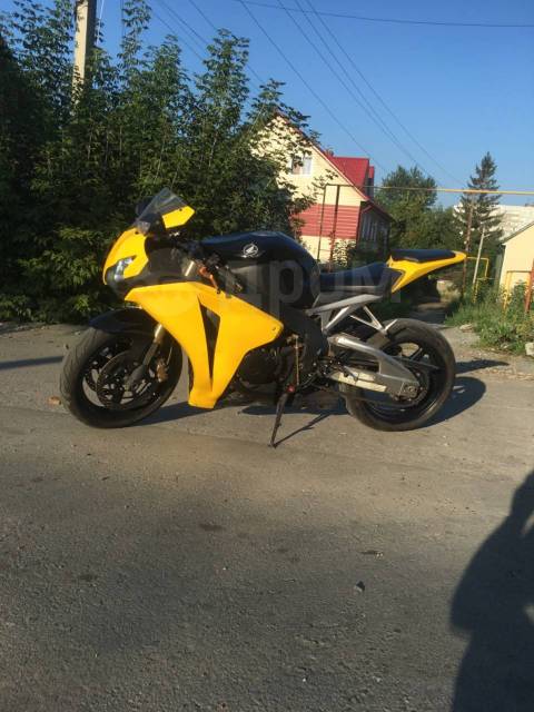 Honda CBR 1000RR Fireblade. 1 000. ., , ,   