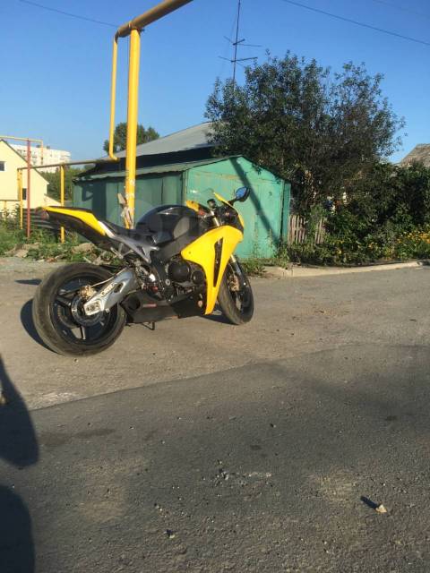 Honda CBR 1000RR Fireblade. 1 000. ., , ,   