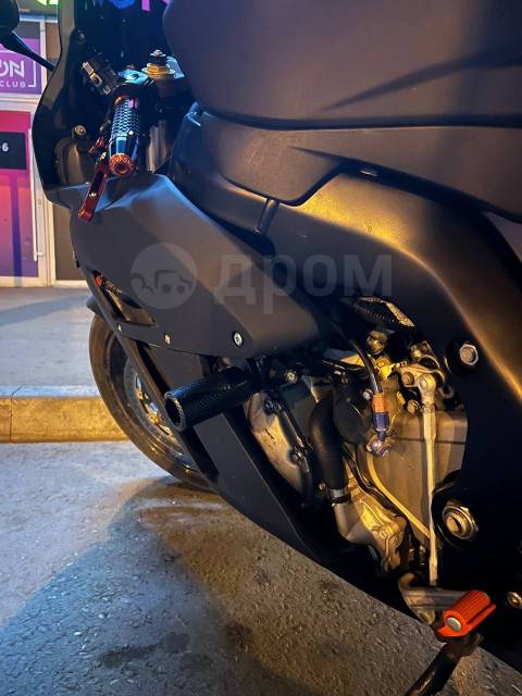 Honda CBR 1000RR Fireblade. 1 000. ., , ,   