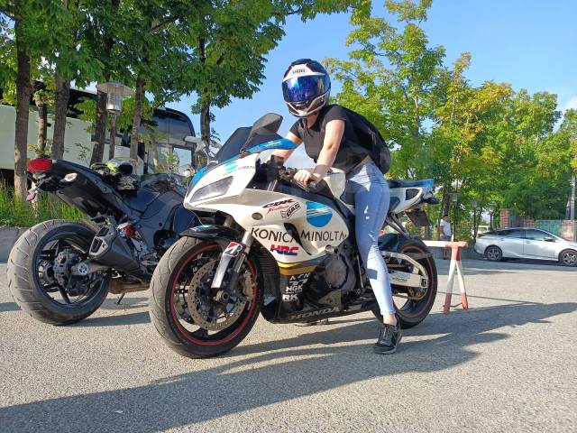 Honda CBR 1000RR Fireblade. 1 000. ., , ,   