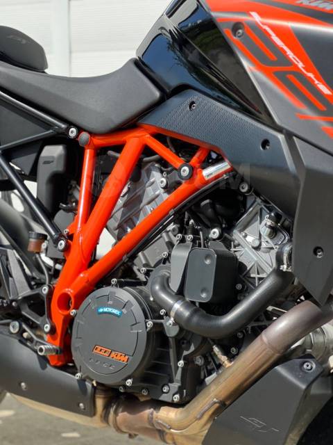 KTM 1290 Super Duke GT. 1 301. ., , ,   