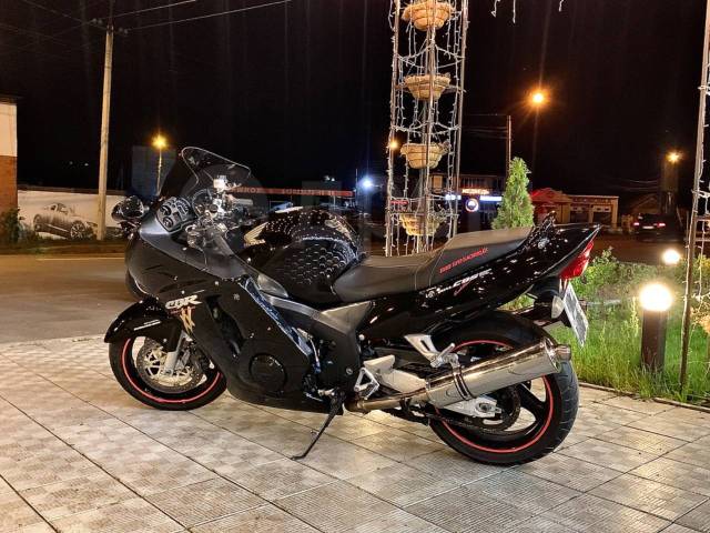 Honda CBR 1100XX. 1 100. ., , ,   