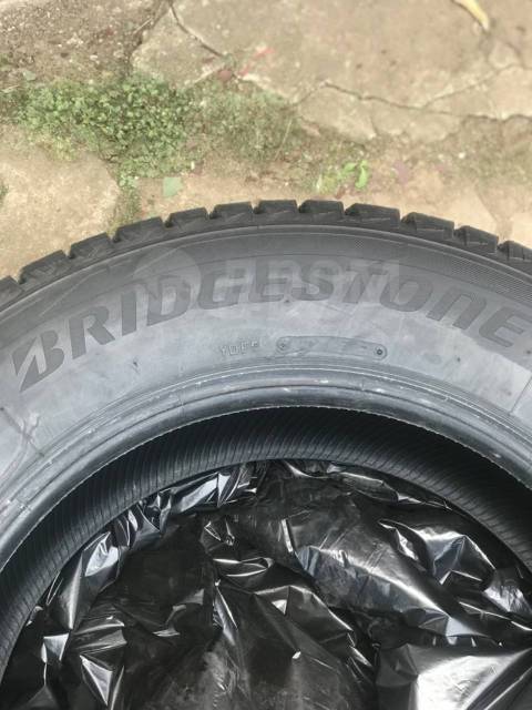 Продам зимние шины, 17", 1 шт, 225 мм, 65 %, радиальный, 225/65/R17 ...