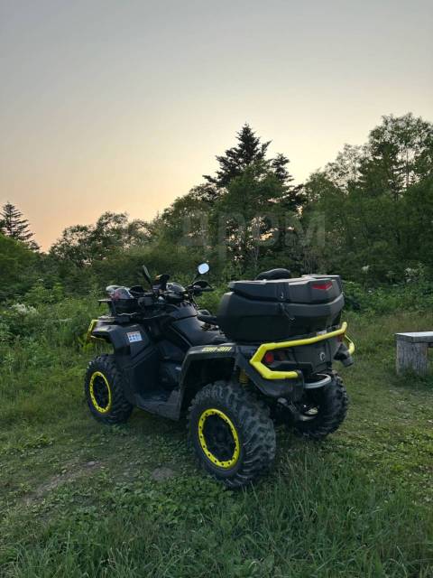 BRP Can-Am Outlander Max 1000R XT-P. ,  \,   