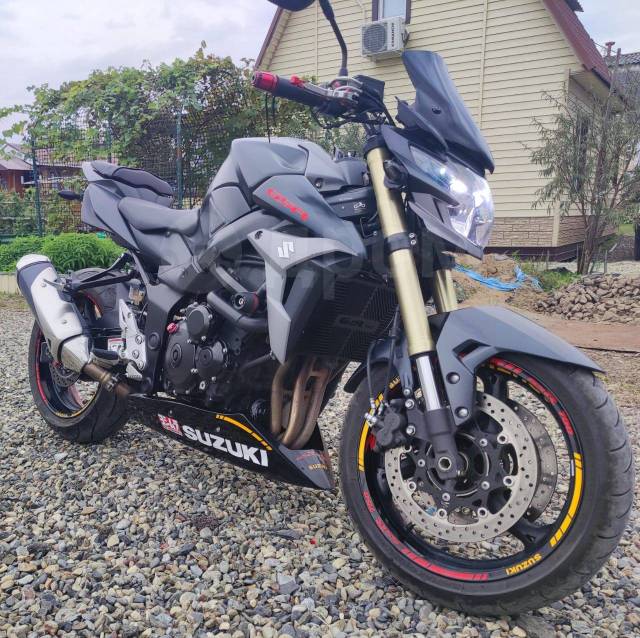 Suzuki GSR 750. 750. ., , ,   