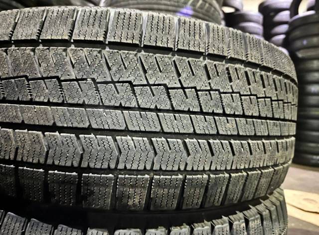 Bridgestone Blizzak VRX2, 235/50 R17 MADE IN JAPAN, 17