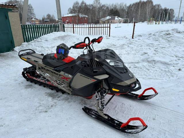 BRP Ski-Doo Summit. ,  ,   