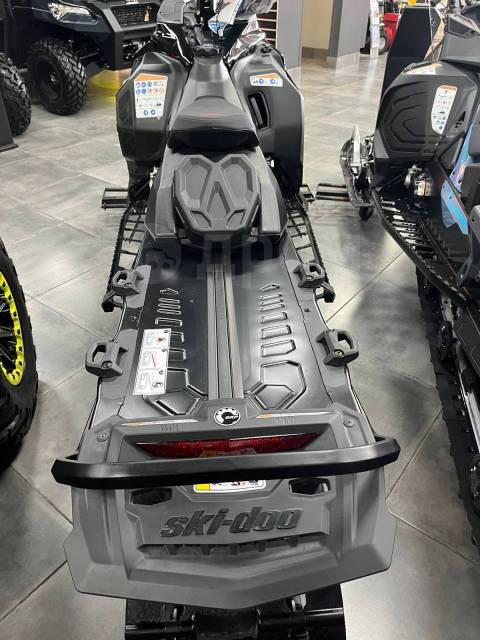 BRP Ski-Doo Summit X with Expert Package. ,  ,  .     