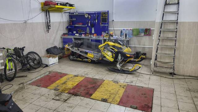 BRP Ski-Doo MXZ Renegade X. ,  ,   