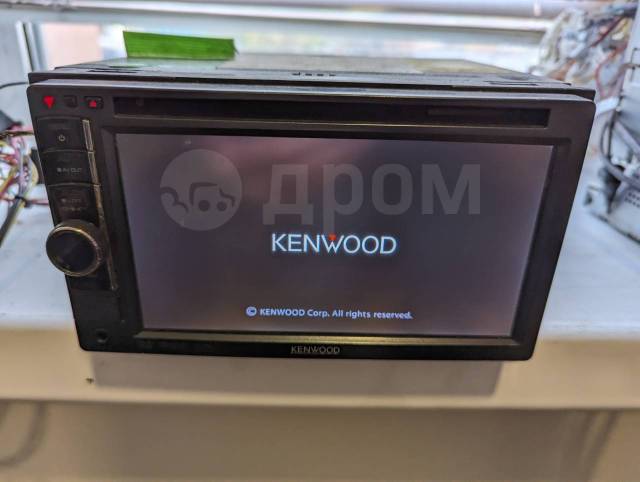 Продам магнитофон Kenwood ddx318. Usb, aux, 2 DIN — 178x100 мм, б/у, в  наличии. Цена: 3 500₽ в Уссурийске