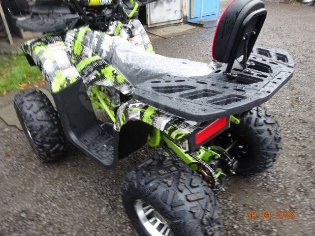 Yamaha Grizzly. ,  \,   