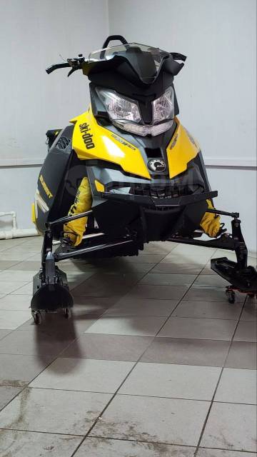 BRP Ski-Doo Summit. ,  ,   