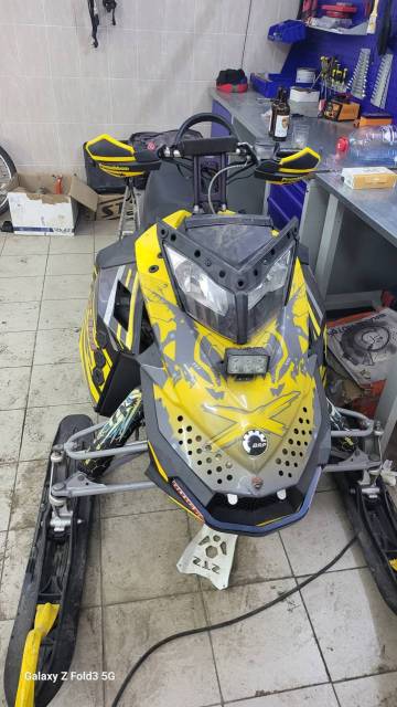 BRP Ski-Doo MXZ Renegade X. ,  ,   