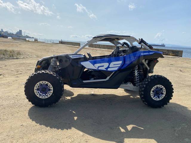 BRP Can-Am Maverick X RS Turbo RR. ,  \,   