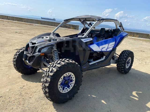 BRP Can-Am Maverick X RS Turbo RR. ,  \,   