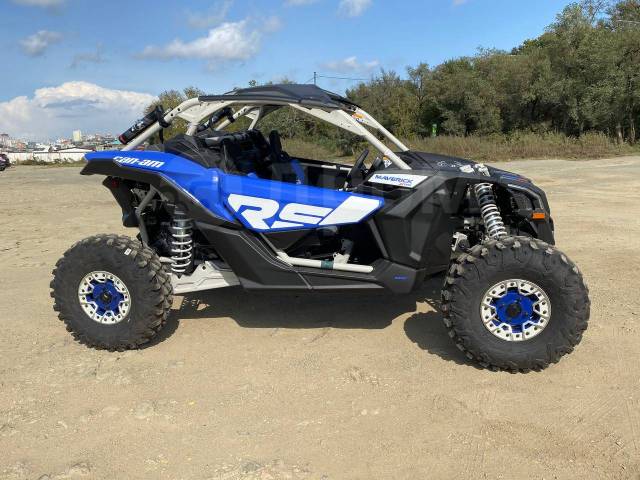 BRP Can-Am Maverick X RS Turbo RR. ,  \,   