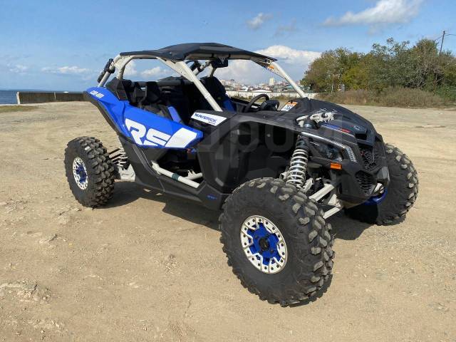 BRP Can-Am Maverick X RS Turbo RR. ,  \,   