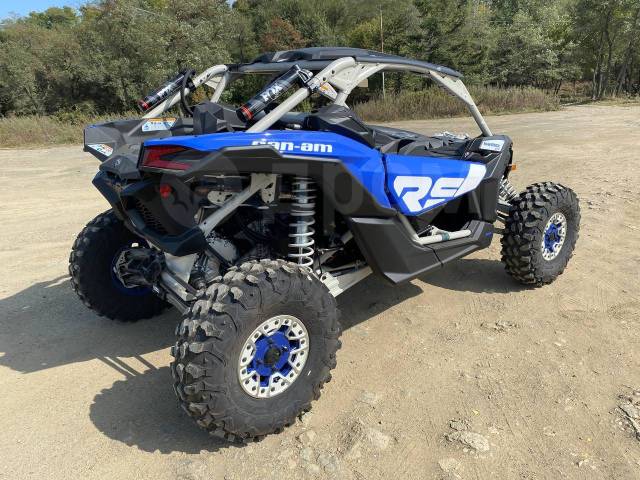 BRP Can-Am Maverick X RS Turbo RR. ,  \,   