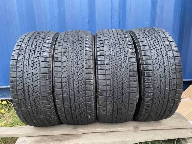 Bridgestone Blizzak VRX2, 225/55 R17, 17