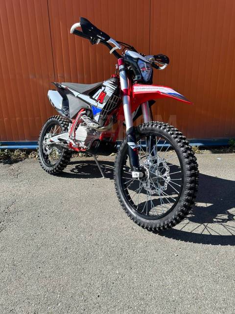 Wels Thunder. 250. ., ,  ,   