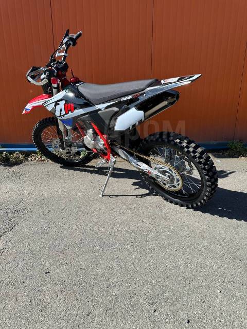 Wels Thunder. 250. ., ,  ,   